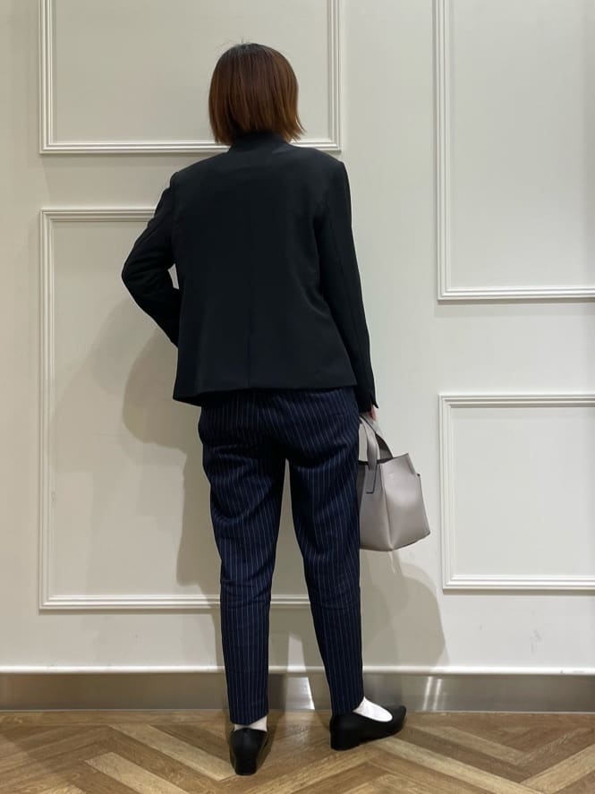 SOさんの「SHOO･LA･RUE｜【洗える/SS-3L】すっきりキレイにかっこよく 大人のテーパードパンツ」を使ったコーディネート