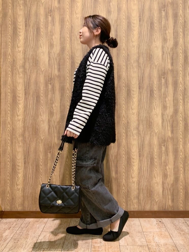 ｍｉｓａｋｉさんの「SHOO･LA･RUE｜」を使ったコーディネート