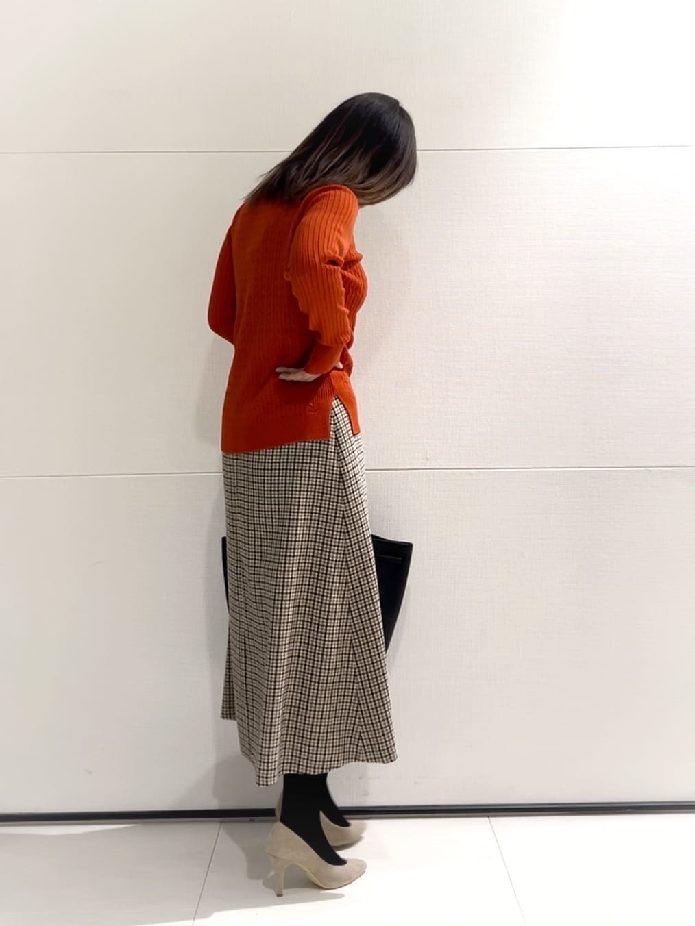 𝑹𝑶𝑴𝑰さんの「INDIVI｜」を使ったコーディネート