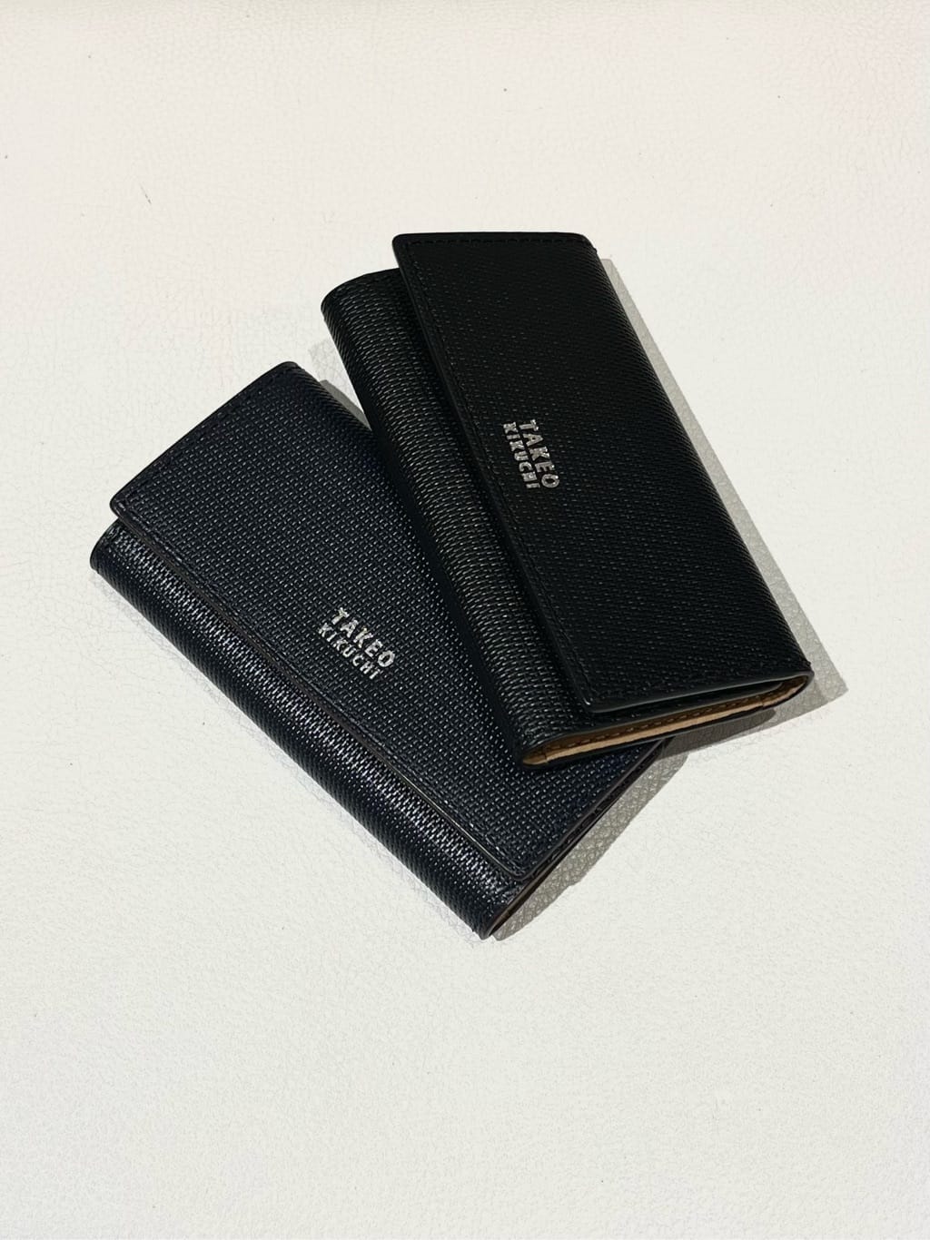URAさんの「TAKEO KIKUCHI｜【ソフト＆ナチュラル】ミニメッシュ レザー キーケース」を使ったコーディネート