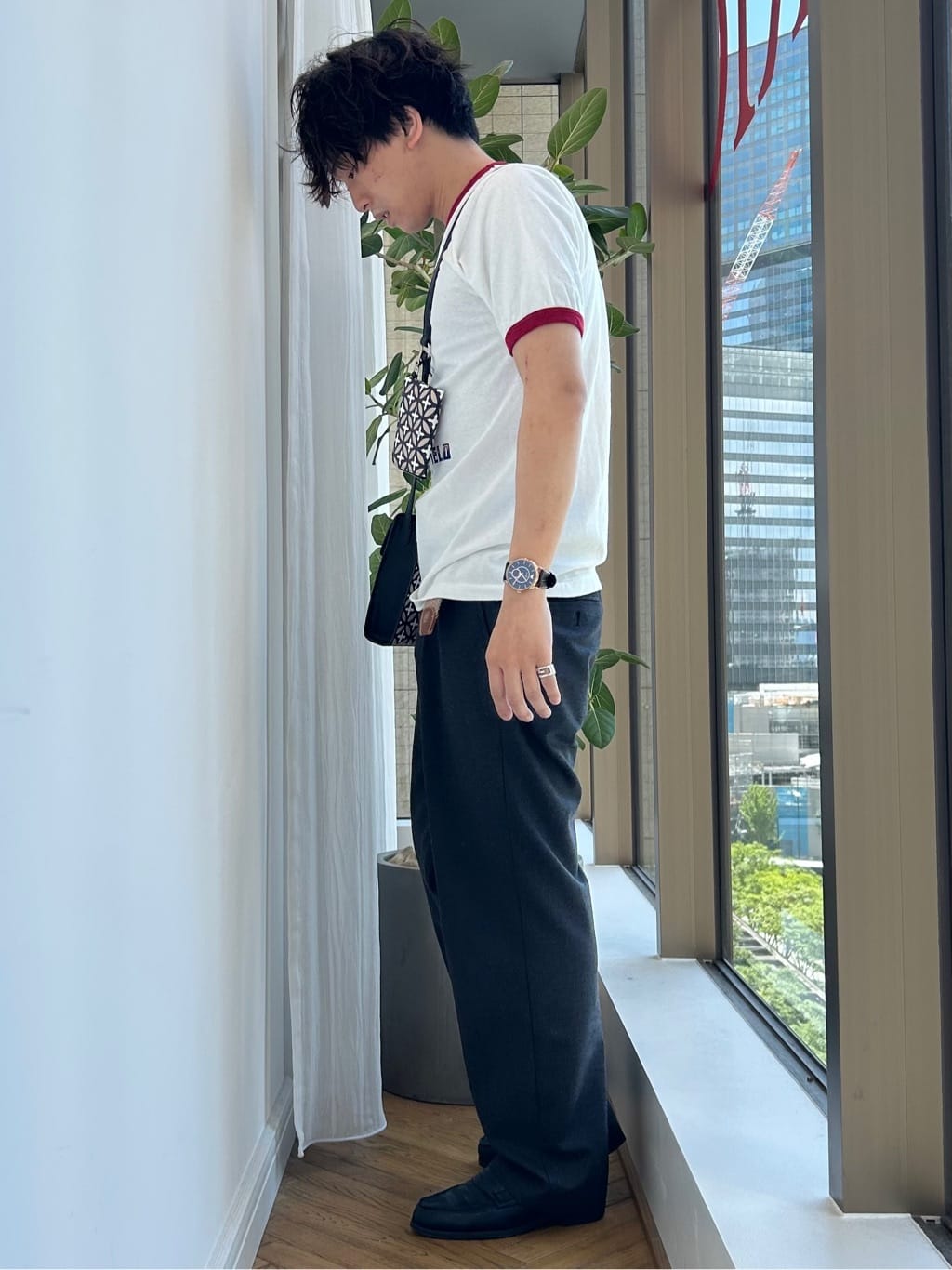 須田　慎二郎さんの「DRESSTERIOR｜【撥水加工/Safari5月号掲載】ローファー」を使ったコーディネート