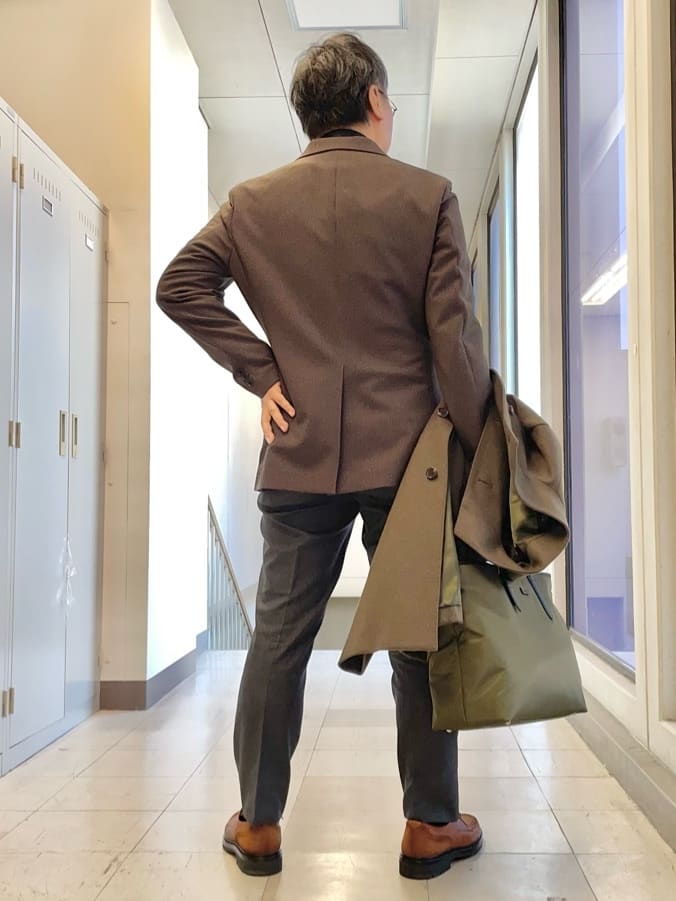 MAKOTO AIさんの「TAKEO KIKUCHI｜【ウールカシミヤブレンド】ビーバー調 スタンドカラー コート」を使ったコーディネート