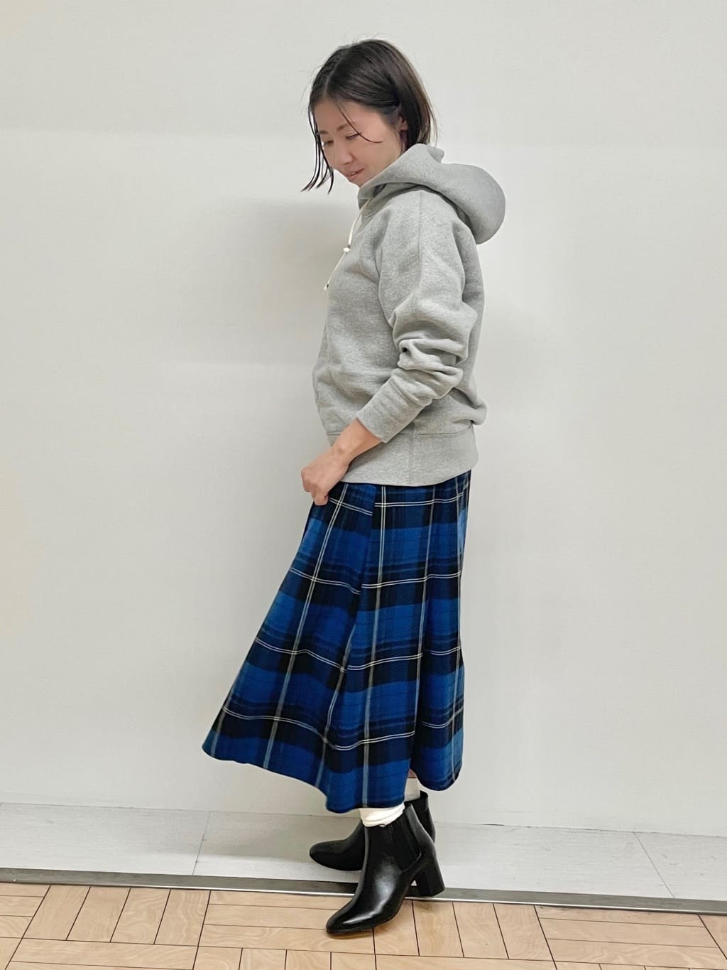 Akiさんの「Dessin｜【ユニセックス・日本製・洗える】吊り裏毛フーデッドスウェット」を使ったコーディネート
