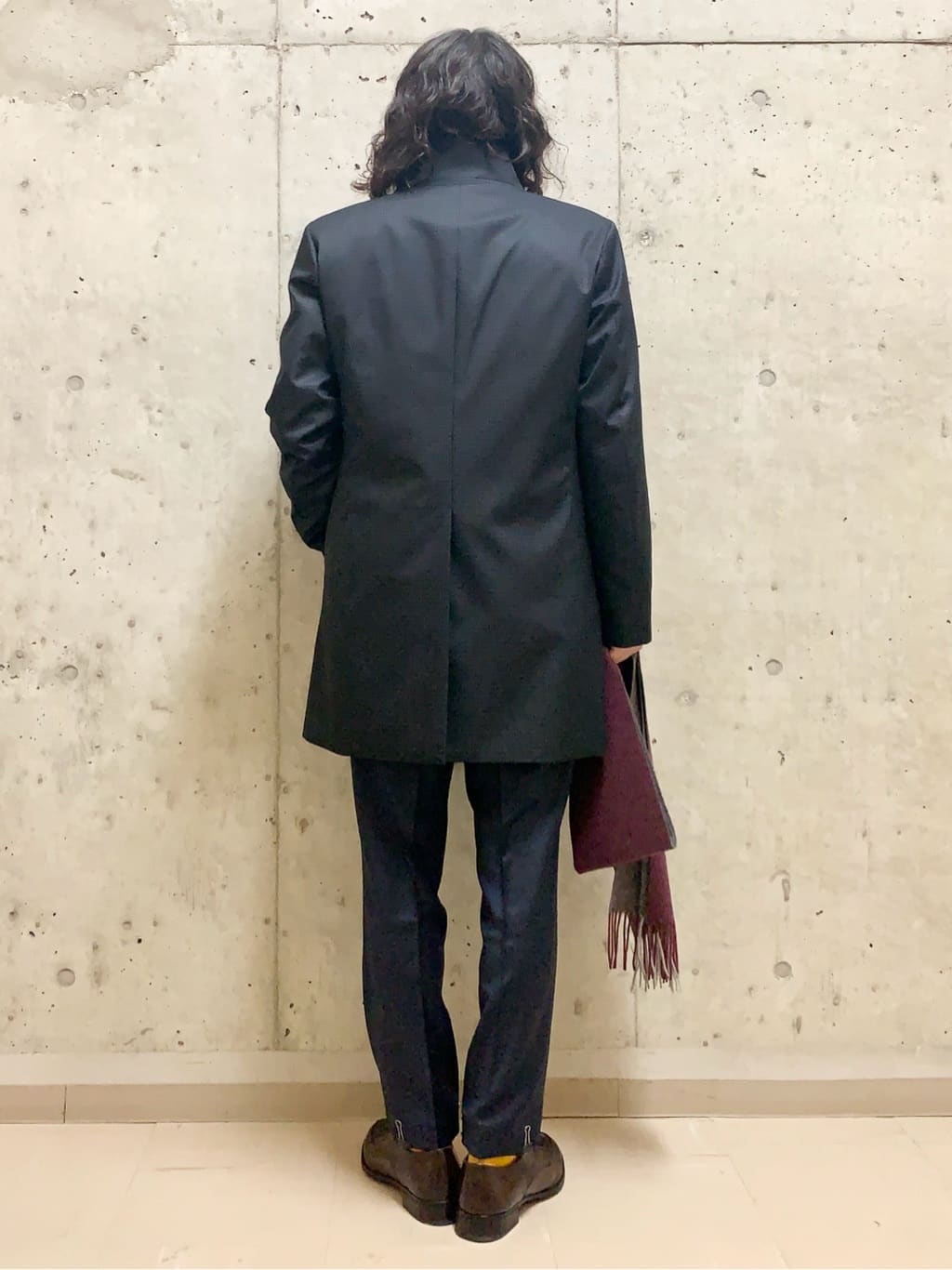 木村剛さんの「TAKEO KIKUCHI｜【Three by Three】シャイニーシャークピンヘッド スーツ/3ピース対応可」を使ったコーディネート