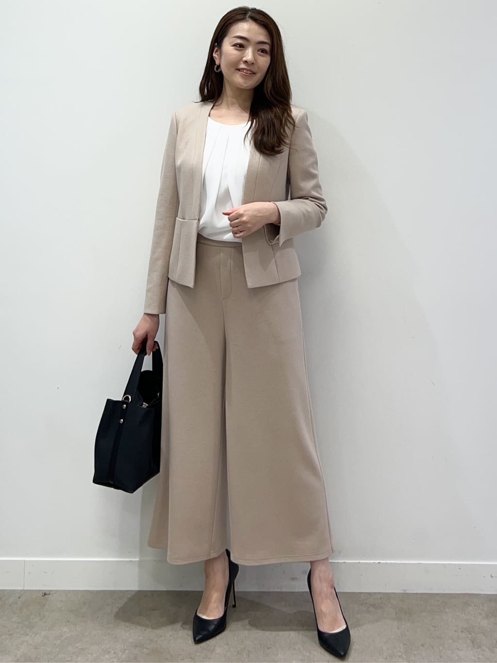 hayaseさんの「COUP DE CHANCE｜【洗える／日本製／通勤】タックブラウス」を使ったコーディネート