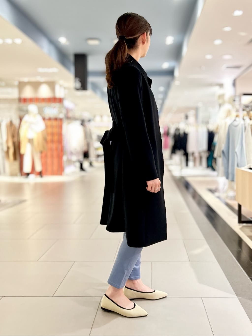 フジワラさんの「UNTITLED｜【日本製／2WAY衿】スタンドカラー ロングコート」を使ったコーディネート