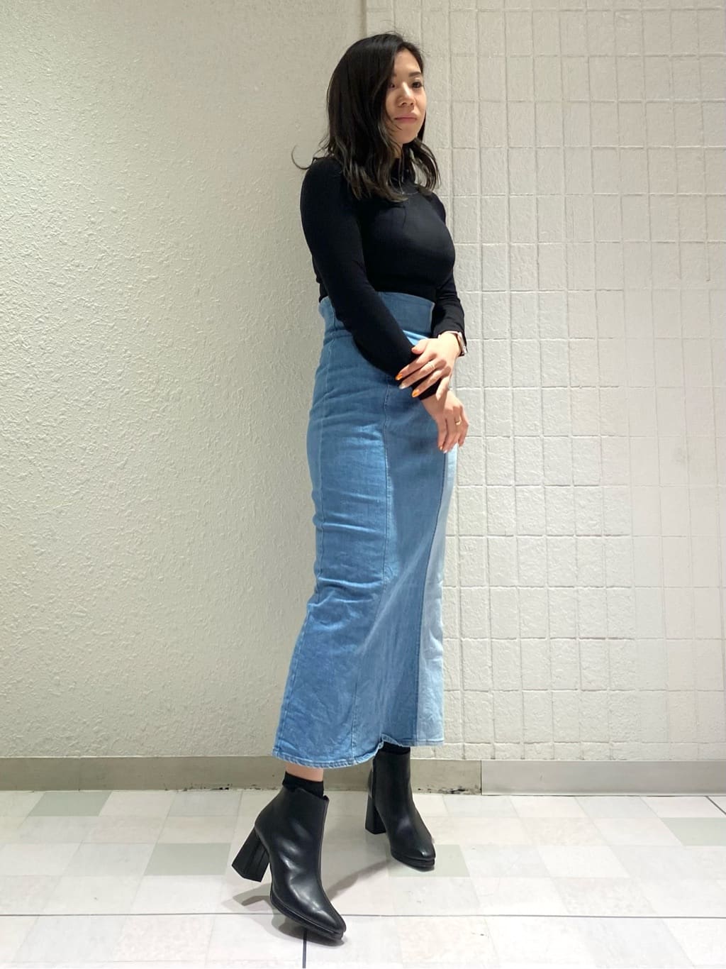 Akiさんの「ESPERANZA｜【晴雨兼用】ブロックヒールショートブーツ」を使ったコーディネート