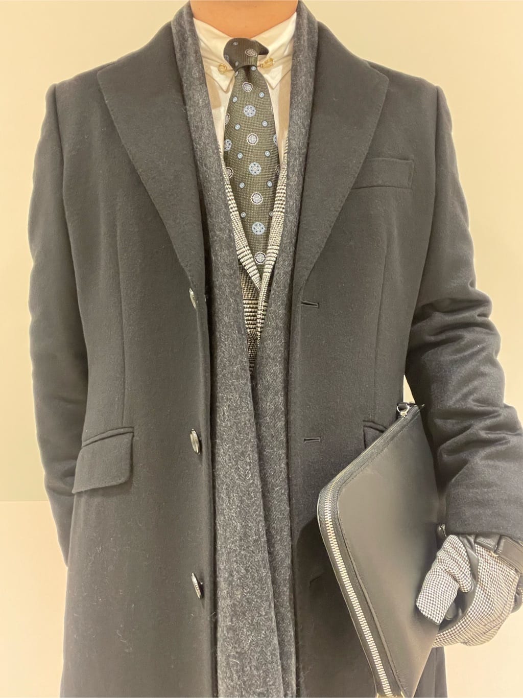 Suehiroさんの「TAKEO KIKUCHI｜ウールカシミヤブレンド チェスターコート」を使ったコーディネート
