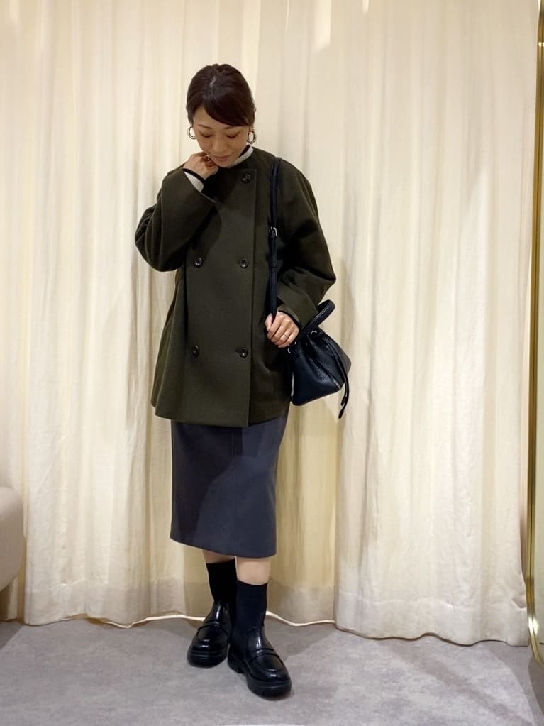 𝑹𝑶𝑴𝑰さんの「INDIVI｜」を使ったコーディネート