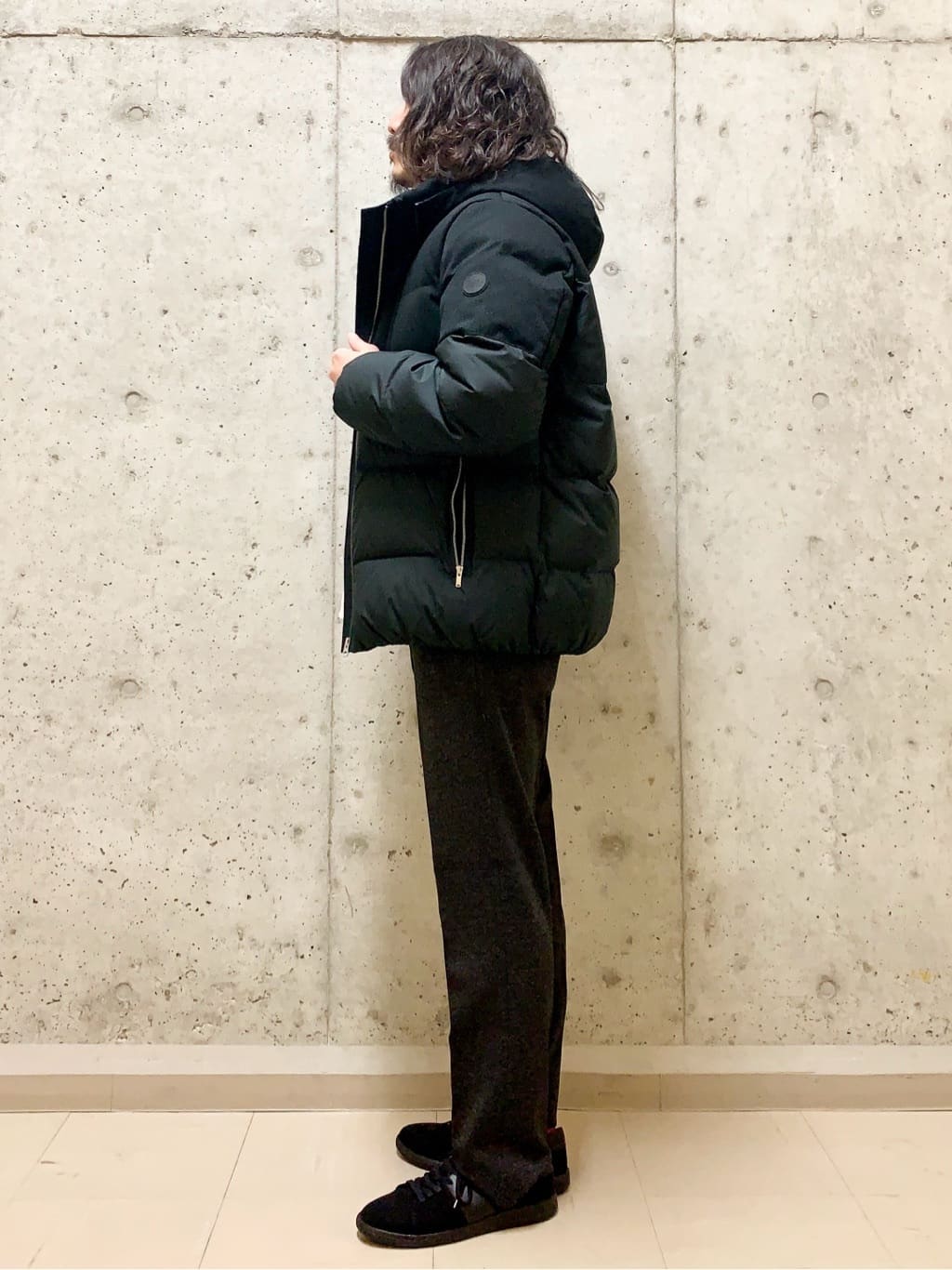 木村剛さんの「TAKEO KIKUCHI｜【Sサイズ～】メランジ ストレッチ ジャージー スラックス」を使ったコーディネート