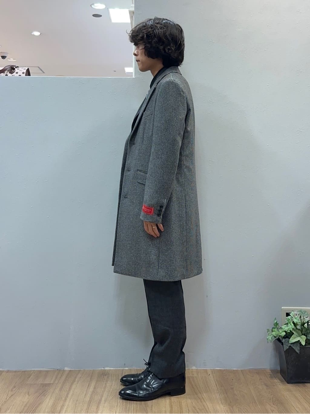 Uさんの「TAKEO KIKUCHI｜【Three by Three】シャイニーシャークピンヘッド ベスト / 3ピース対応」を使ったコーディネート