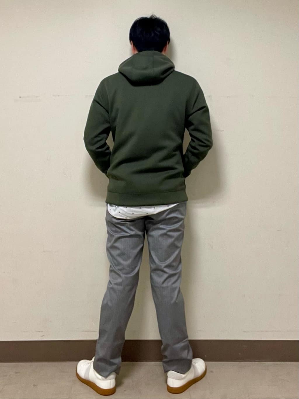 中村さんの「TAKEO KIKUCHI｜【全7サイズ&times;8色展開！】トップマルチヘリンボン パンツ」を使ったコーディネート