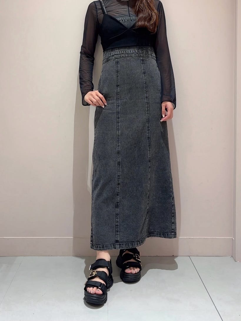 RINAさんの「ESPERANZA｜軽量厚底ソール ゴールドベルトスポーツサンダル」を使ったコーディネート
