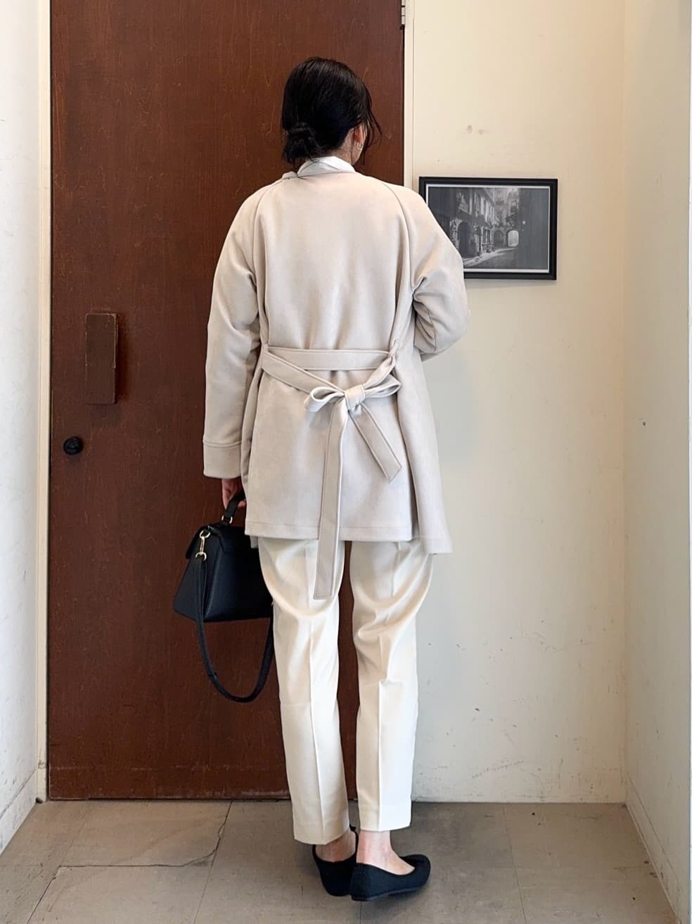 𝐇𝐢𝐫𝐨𝐦𝐢さんの「SHOO･LA･RUE｜【洗える/SS-3L】すっきりキレイにかっこよく 大人のテーパードパンツ」を使ったコーディネート
