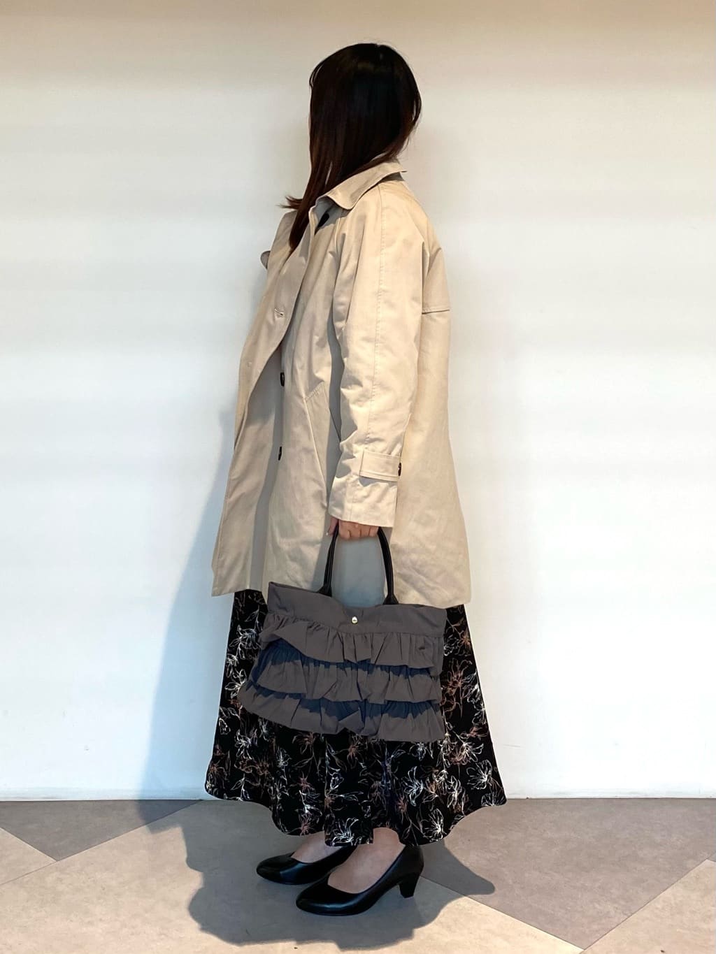 miさんの「grove｜【ふわっと心地よい足入れ】やわここち(R)Vカットパンプス」を使ったコーディネート