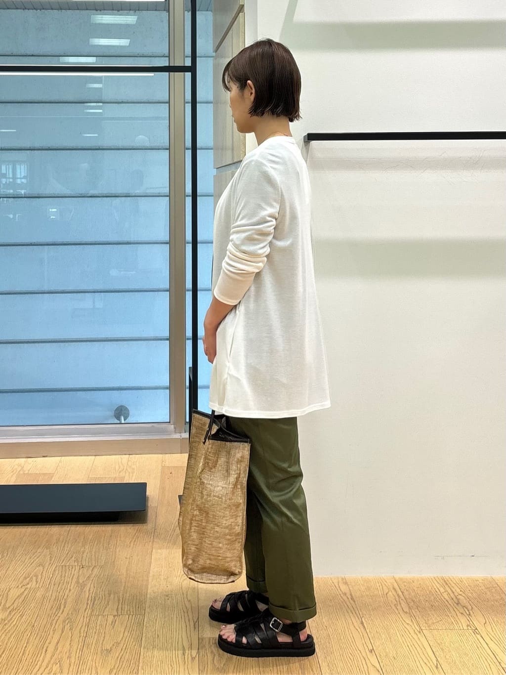 asamiさんの「INDIVI｜【セレモニーにおすすめ！】パール調トップネックレス」を使ったコーディネート