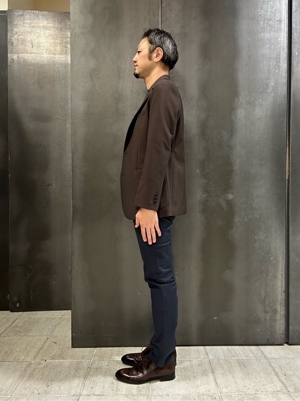 coheyさんの「TAKEO KIKUCHI｜【全7サイズ&times;8色展開！】トップマルチヘリンボン パンツ」を使ったコーディネート