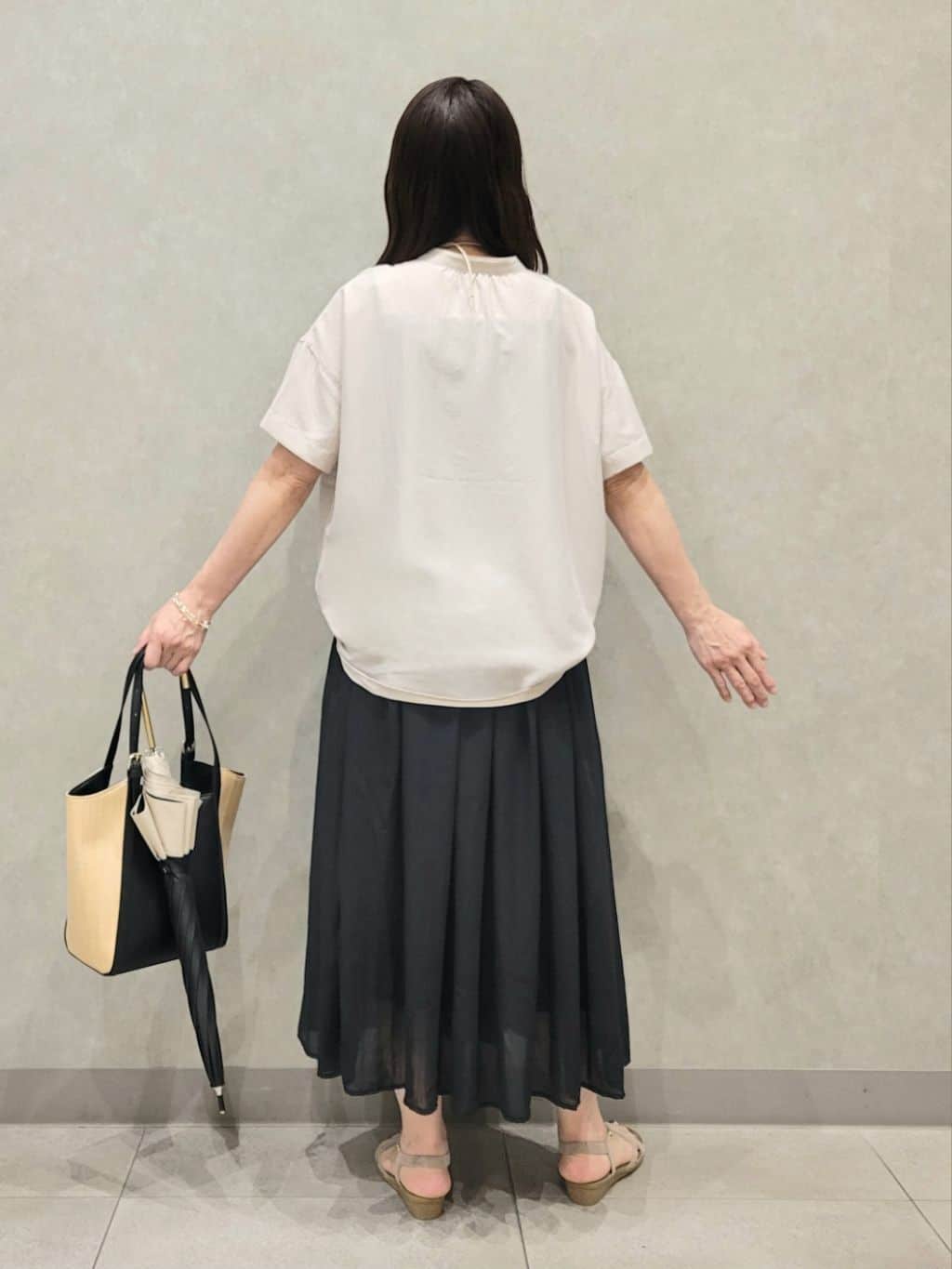 ユウさんの「SHOO･LA･RUE｜【長傘/晴雨兼用/because】遮光バイカラーパラソル」を使ったコーディネート