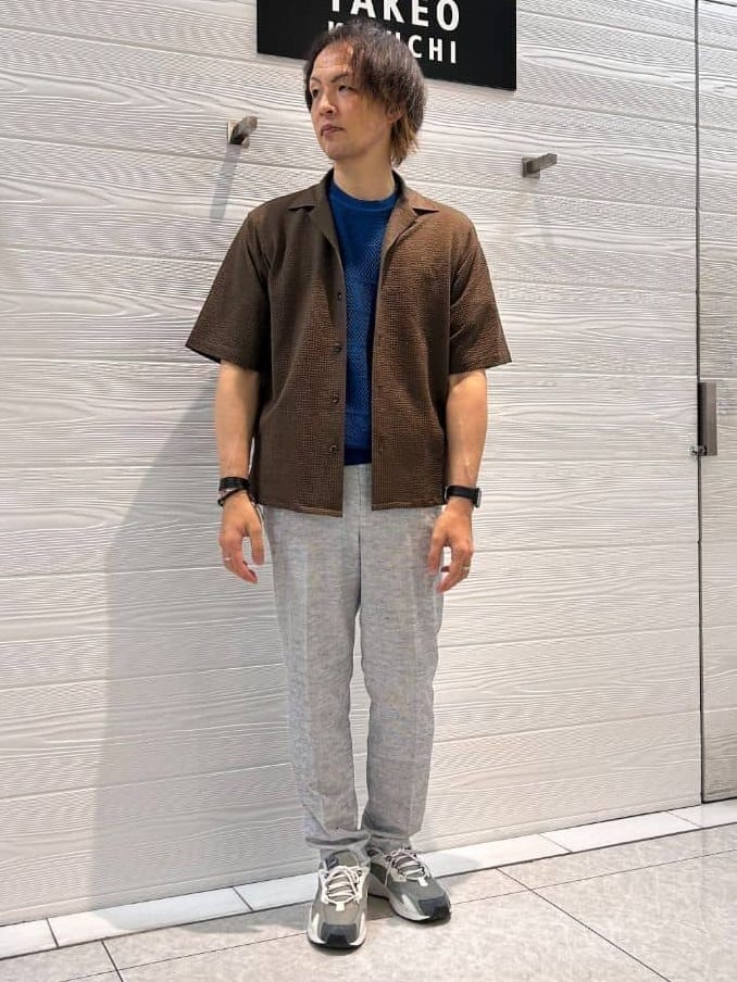井出恭輔さんの「TAKEO KIKUCHI｜【尾州織】リネンブレンド メッシュパンツ」を使ったコーディネート