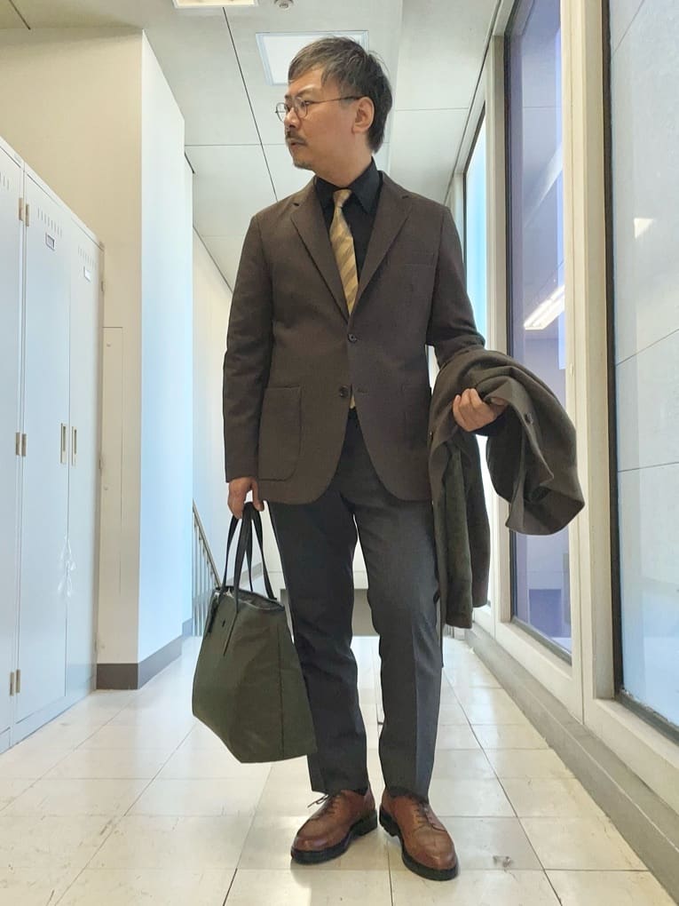 MAKOTO AIさんの「TAKEO KIKUCHI｜【ウールカシミヤブレンド】ビーバー調 スタンドカラー コート」を使ったコーディネート