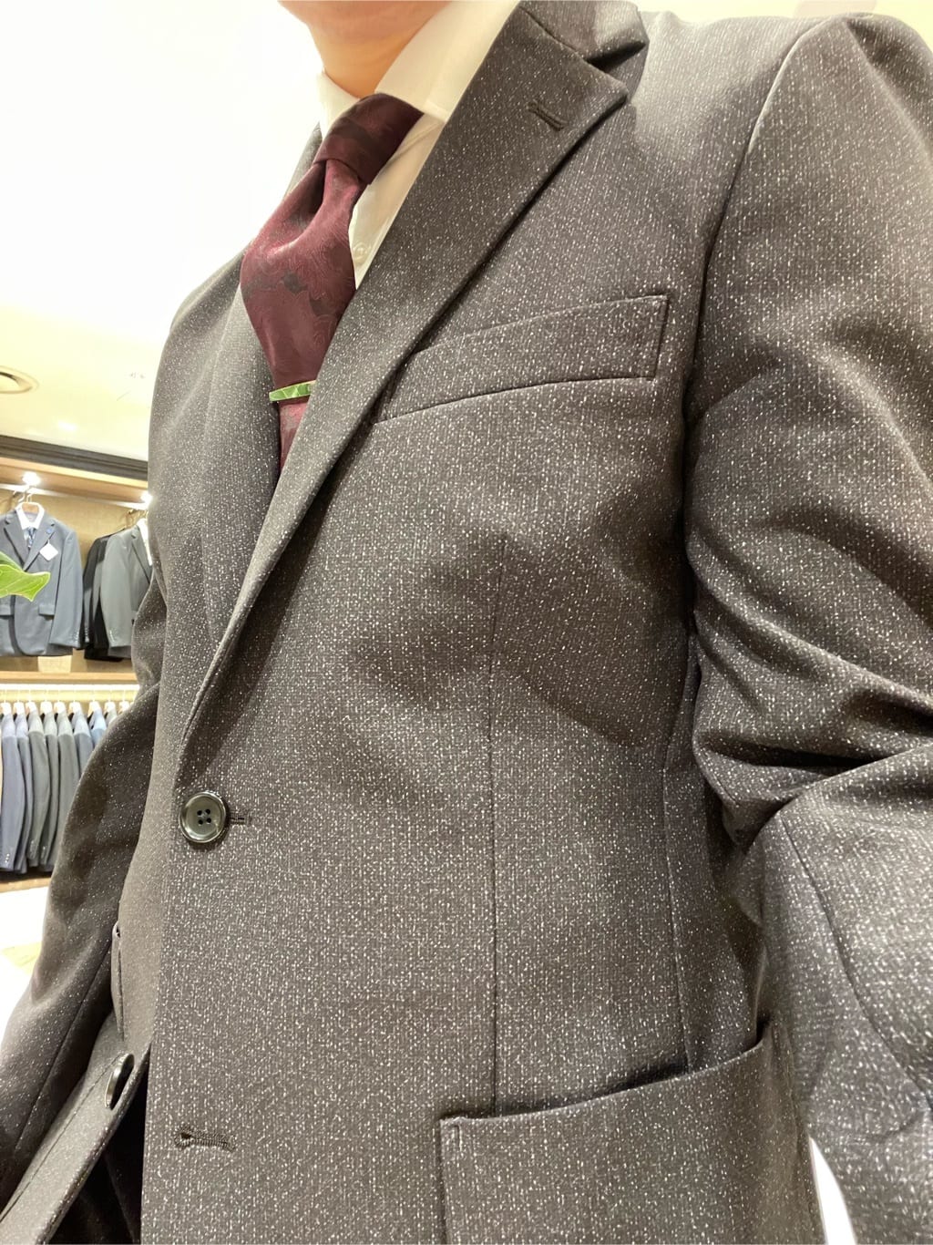 コウノ モトヤさんの「TAKEO KIKUCHI｜【Made in JAPAN】ブロード レギュラーカラー ドレスシャツ」を使ったコーディネート