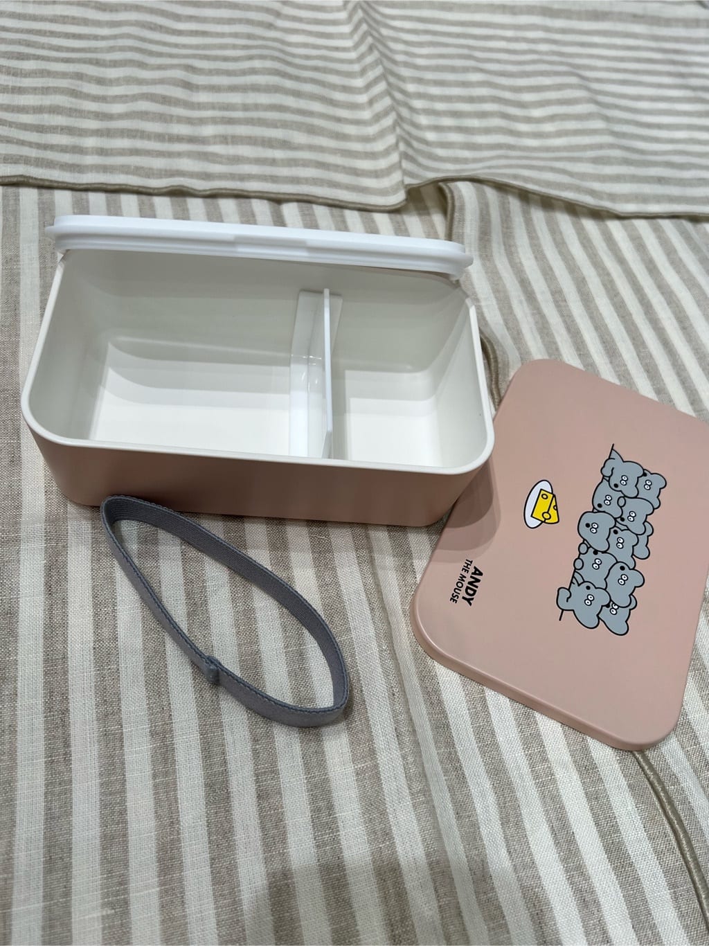 nagiさんの「212 KITCHEN STORE｜スクエアランチボックス 600ml YE ＜ANDY THE MOUSE＞」を使ったコーディネート