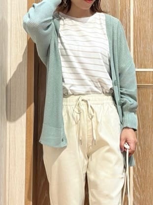 meiさんの「SHOO･LA･RUE｜【SS-3L/無理せずスリム】 ぐんぐん伸びる イージーテーパードパンツ」を使ったコーディネート