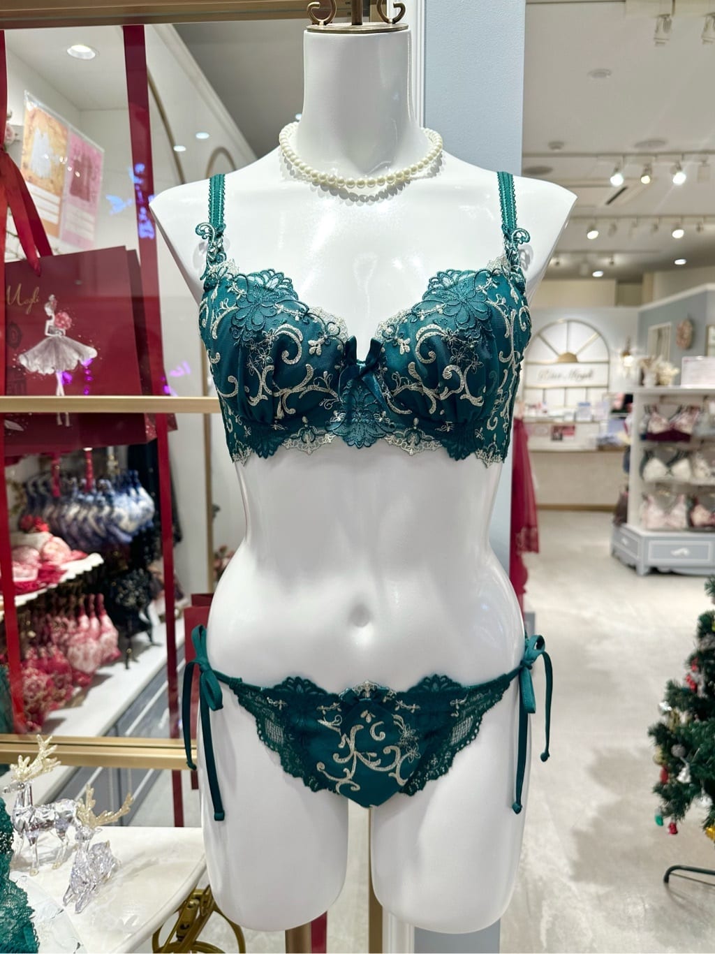 nishiさんの「Risa Magli｜シュトレン ブラジャー」を使ったコーディネート