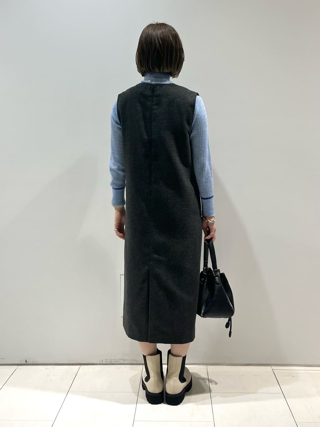 KAOさんの「INDIVI｜【定番人気！/名品コート/日本製】ウール100%チェスターコート」を使ったコーディネート