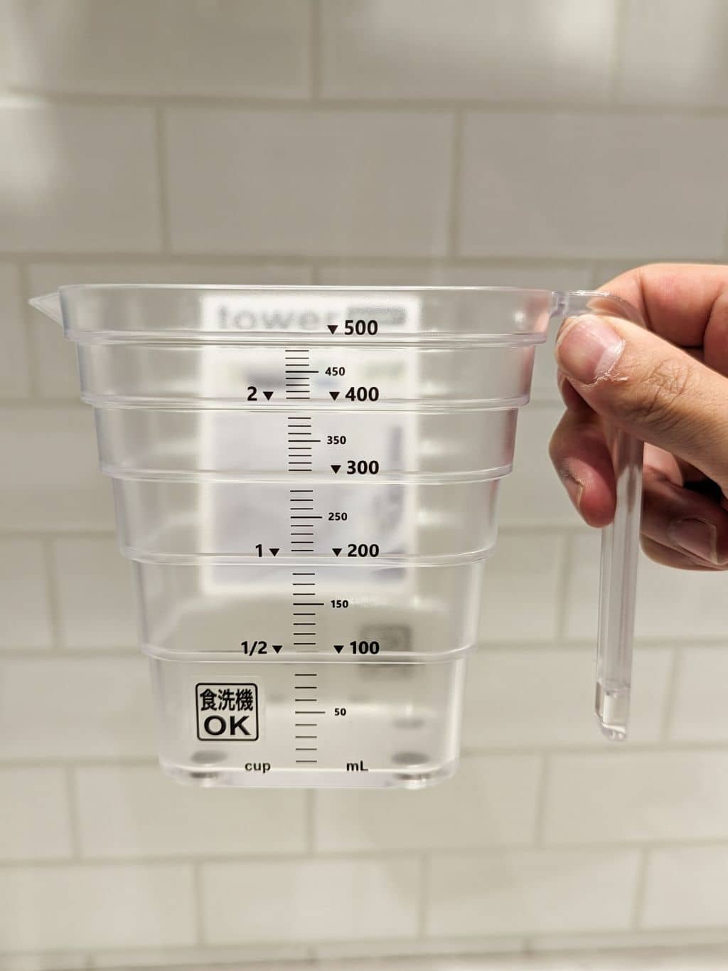 シモさんの「212 KITCHEN STORE｜マグネット段々計量カップ 500ml WH 山崎実業 ＜tower タワー＞」を使ったコーディネート