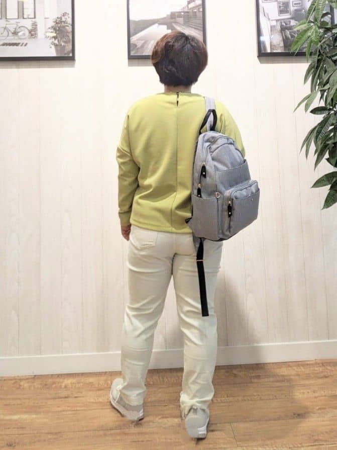 エリオットさんの「SHOO･LA･RUE｜【SS-3L/無理せずスリム】 ぐんぐん伸びる イージーテーパードパンツ」を使ったコーディネート