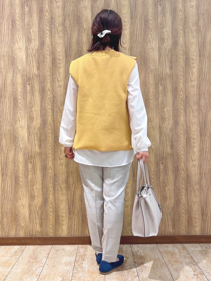 YUIさんの「SHOO･LA･RUE｜【洗える/SS-3L】すっきりキレイにかっこよく 大人のテーパードパンツ」を使ったコーディネート