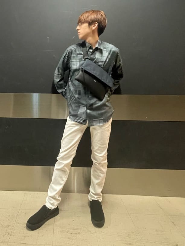 ゆうさんの「TAKEO KIKUCHI｜【Sサイズ～】ストレッチ デニム パンツ」を使ったコーディネート