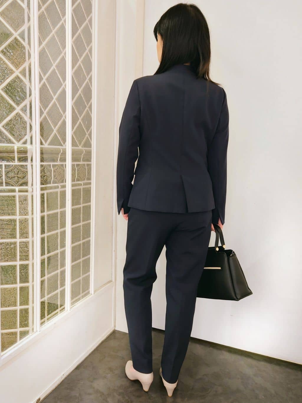 ひろみんさんの「grove｜【ふわっと心地よい足入れ】やわここち(R)Vカットパンプス」を使ったコーディネート