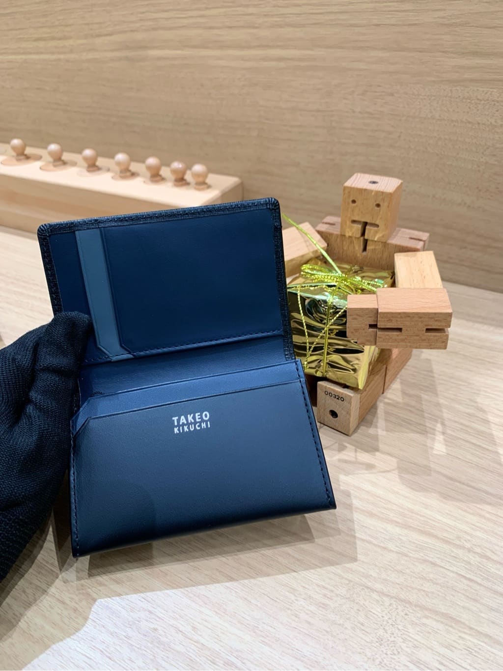 よぴさんの「TAKEO KIKUCHI｜配色型押しレザー 長財布」を使ったコーディネート