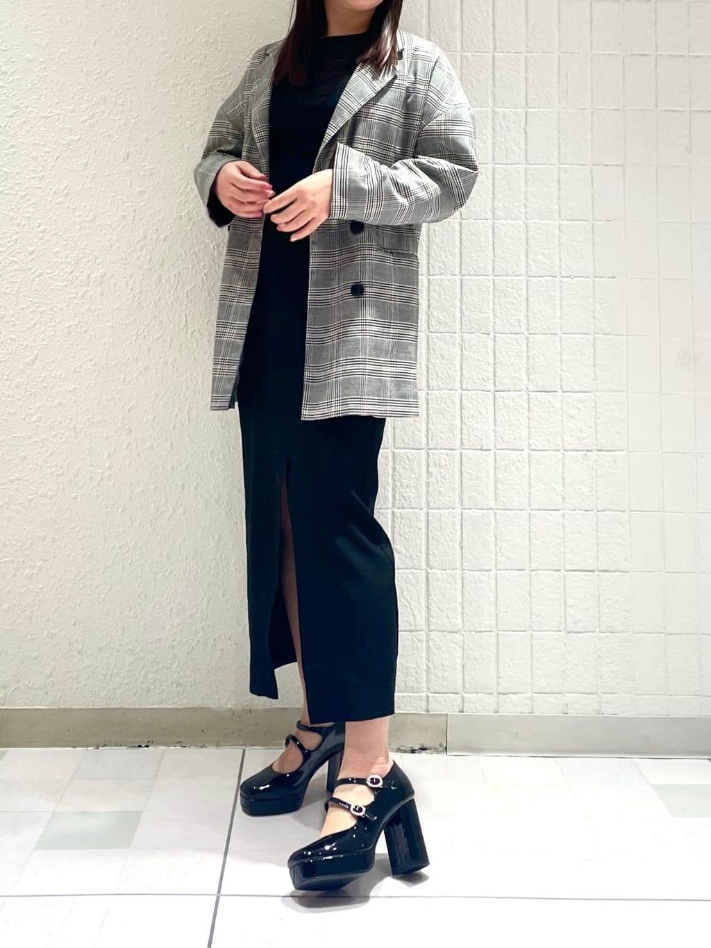 SEIKOさんの「ESPERANZA｜クロスダブルバックル厚底パンプス 結婚式二次会 パーティー 25SS」を使ったコーディネート