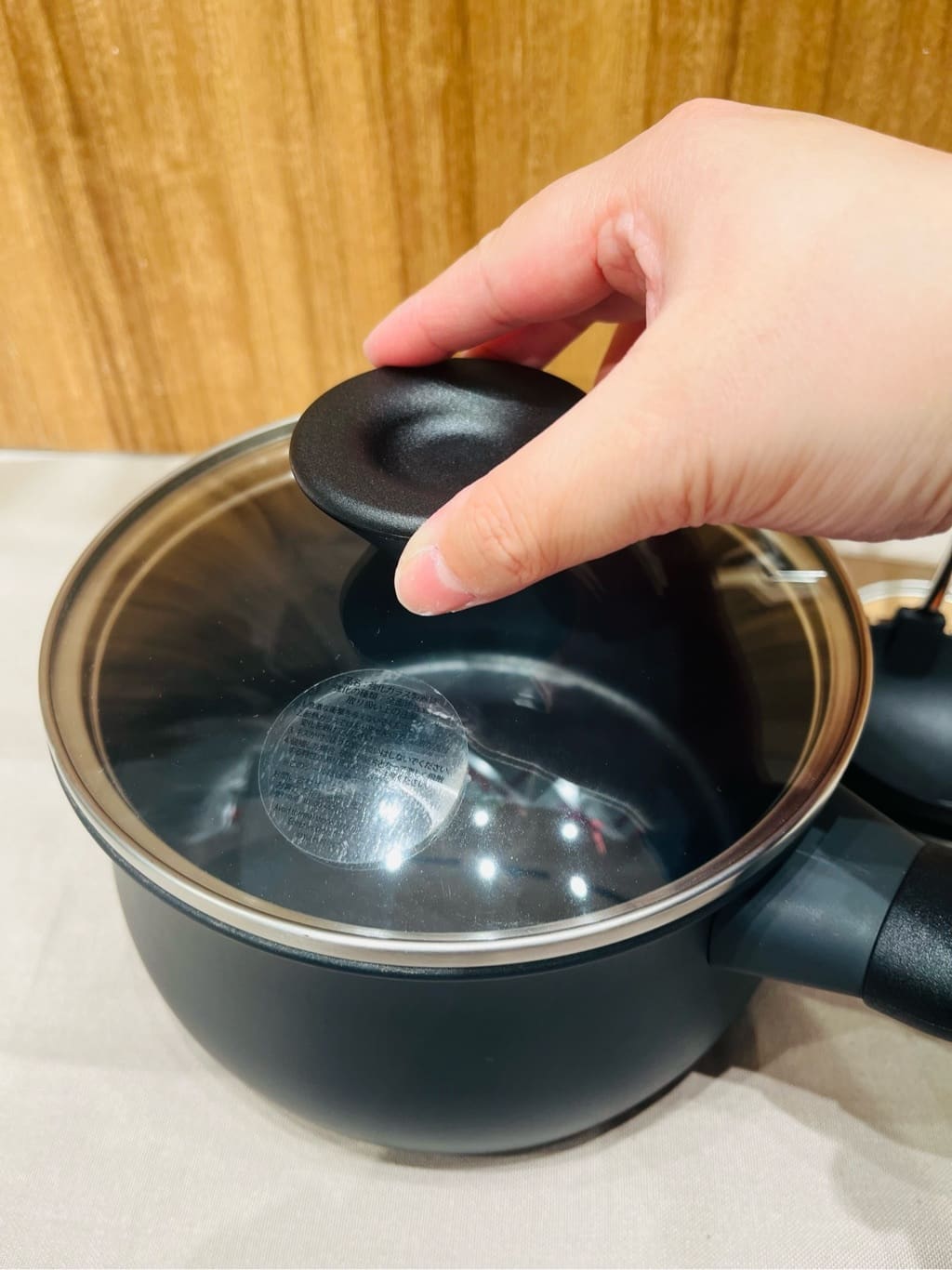 トミーさんの「212 KITCHEN STORE｜ミッドナイト片手鍋 16cm ＜MEYER マイヤー＞」を使ったコーディネート