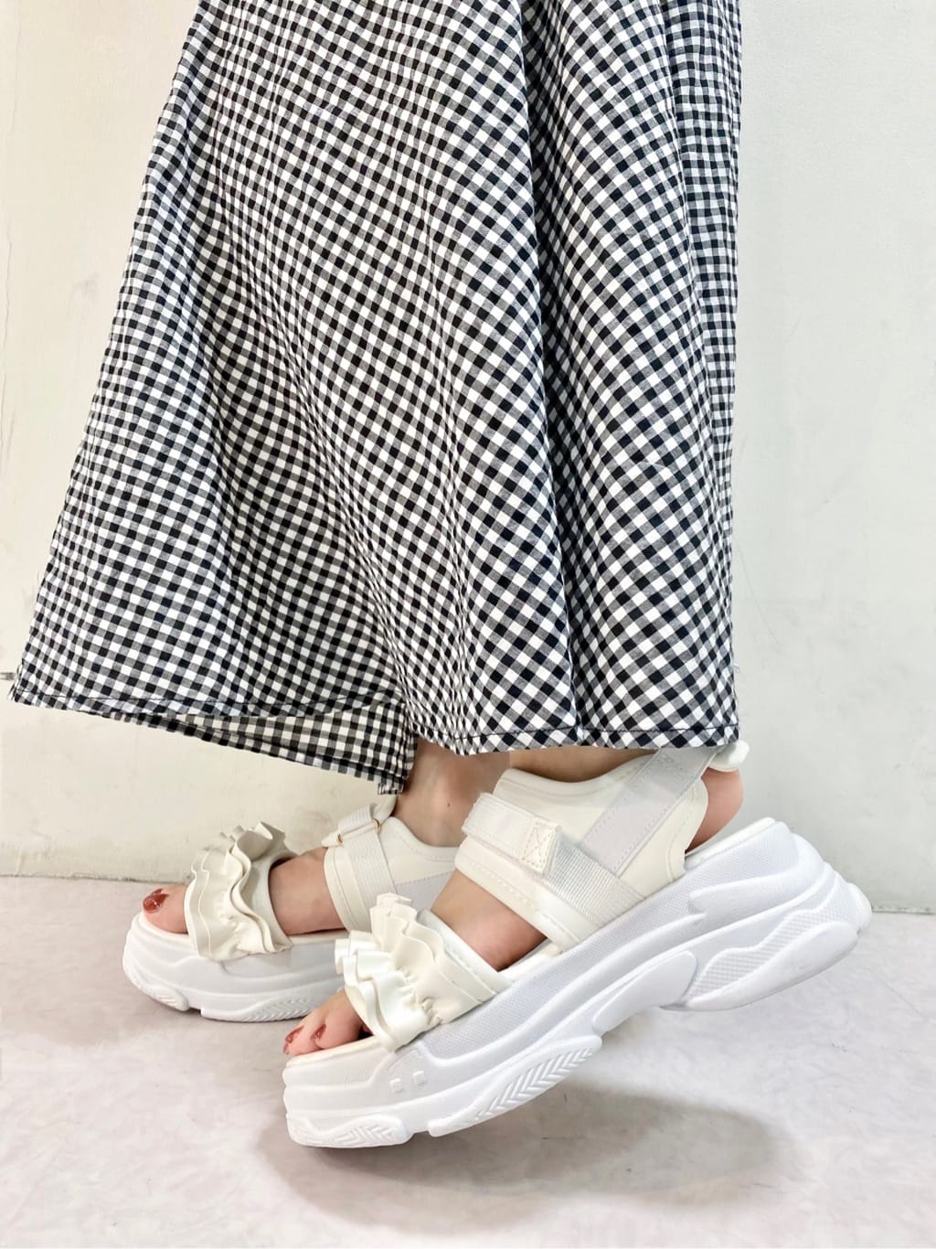 sakiさんの「ESPERANZA｜厚底フリルスポサン」を使ったコーディネート