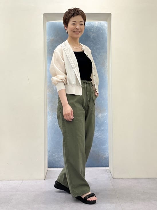 シュウコさんの「grove｜＜Lee&times;grove（別注色あり）＞ PAINTER PANTS」を使ったコーディネート