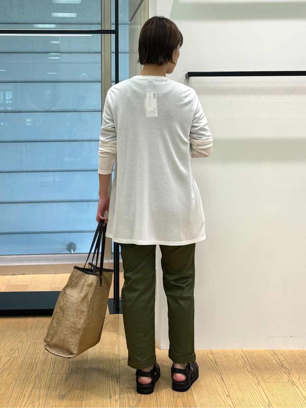 asamiさんの「INDIVI｜【セレモニーにおすすめ！】パール調トップネックレス」を使ったコーディネート