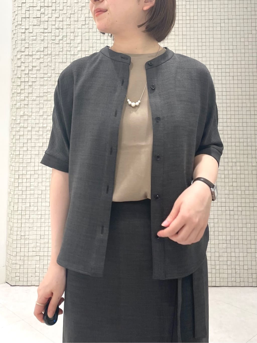 sakuさんの「INDIVI｜【セレモニーにおすすめ！】パール調トップネックレス」を使ったコーディネート