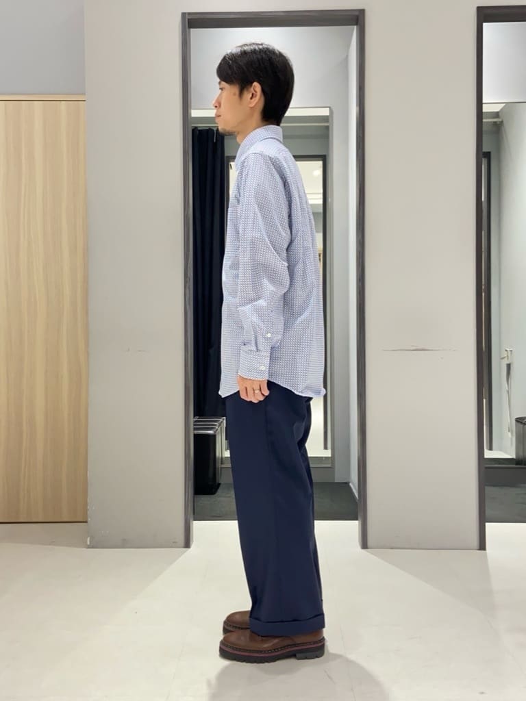 わいずみさんの「TAKEO KIKUCHI｜【Three by Three】シャイニーシャークピンヘッド ベスト / 3ピース対応」を使ったコーディネート