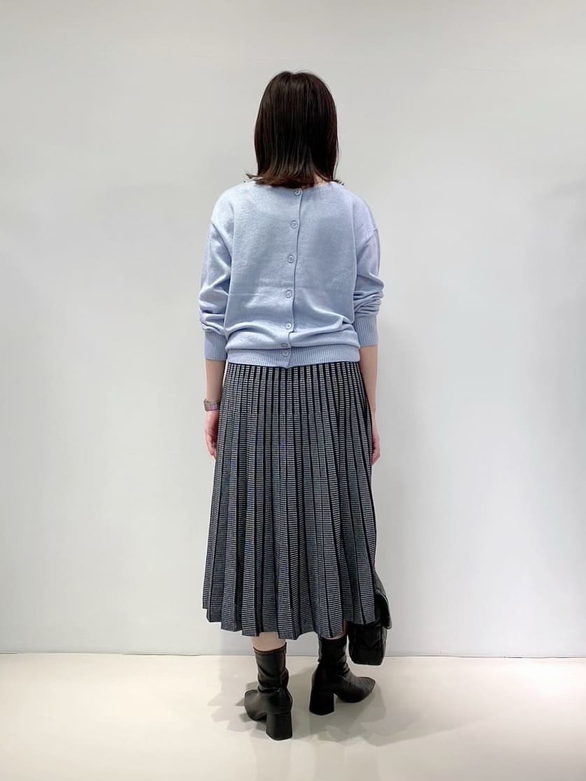 sachiさんの「INDIVI｜【2WAY／前後着用可能】ラメ入りトレンドニット」を使ったコーディネート