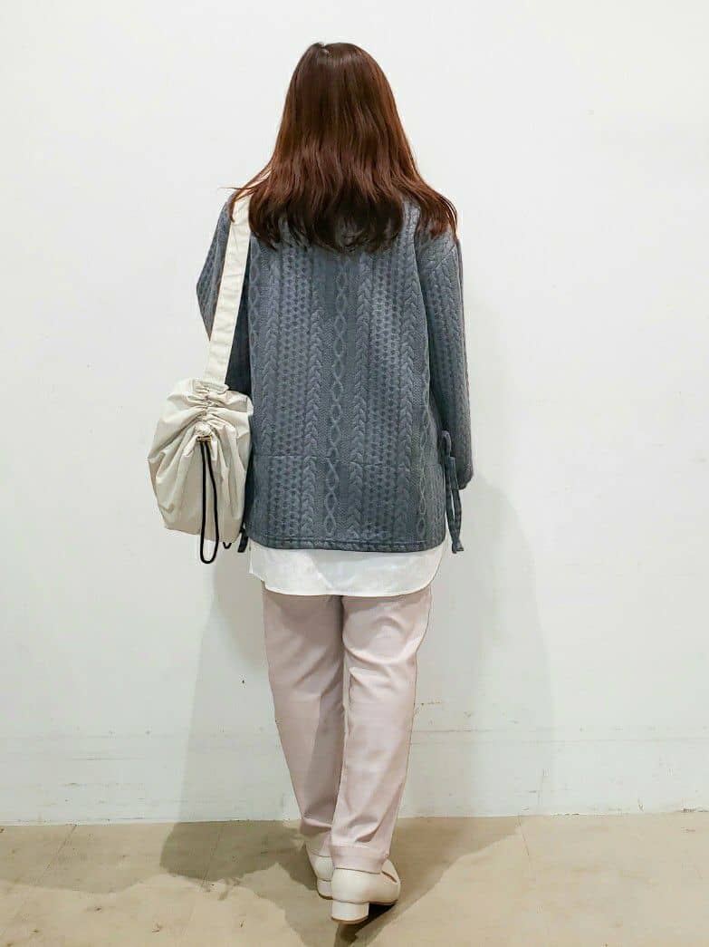 TSUCHIYAさんの「SHOO･LA･RUE｜【SS-3L/無理せずスリム】 ぐんぐん伸びる イージーテーパードパンツ」を使ったコーディネート