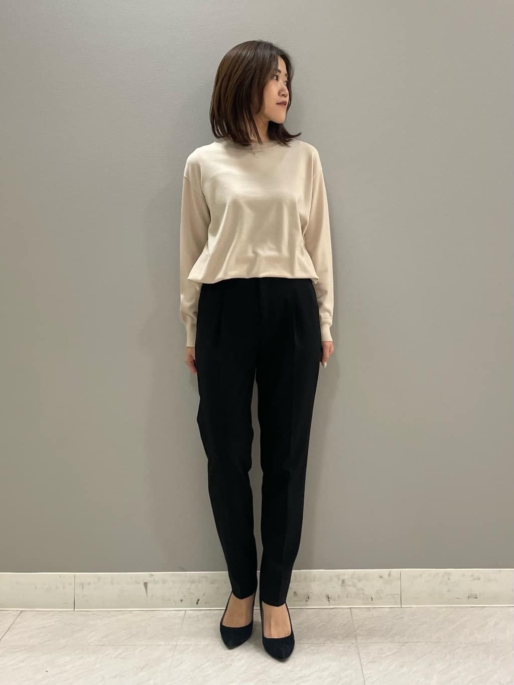 riiさんの「INDIVI｜【定番スーツ/洗える/UVケア】ストレッチノーカラージャケット」を使ったコーディネート
