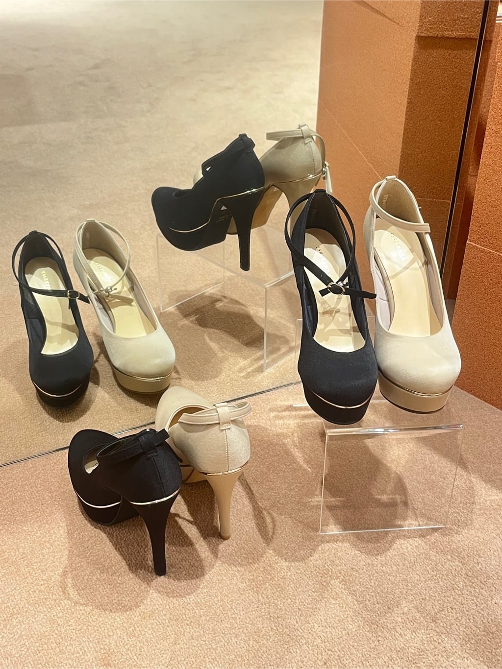 このかさんの「ESPERANZA｜2WAY超ハイヒール厚底パンプス」を使ったコーディネート