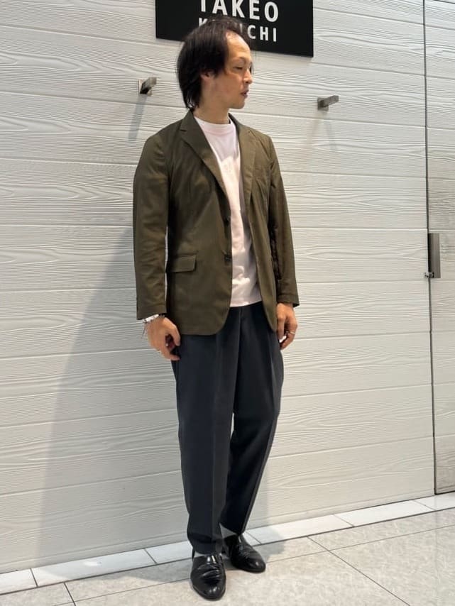 井出恭輔さんの「TAKEO KIKUCHI｜【刺繍ロゴT】スムース ワンポイント Tシャツ」を使ったコーディネート