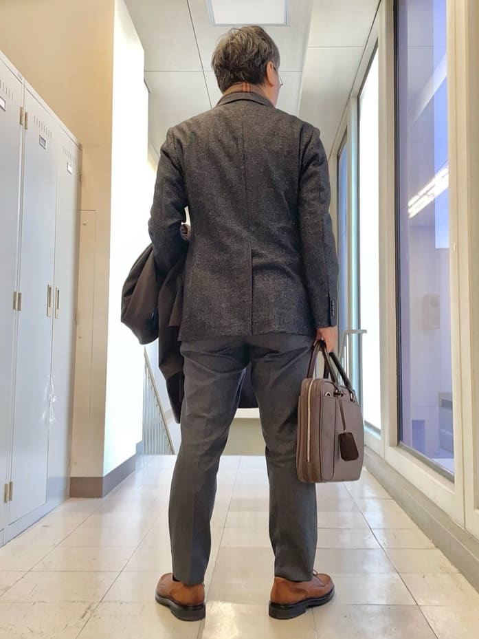 MAKOTO AIさんの「TAKEO KIKUCHI｜【Made in JAPAN】ブロード レギュラーカラー ドレスシャツ」を使ったコーディネート