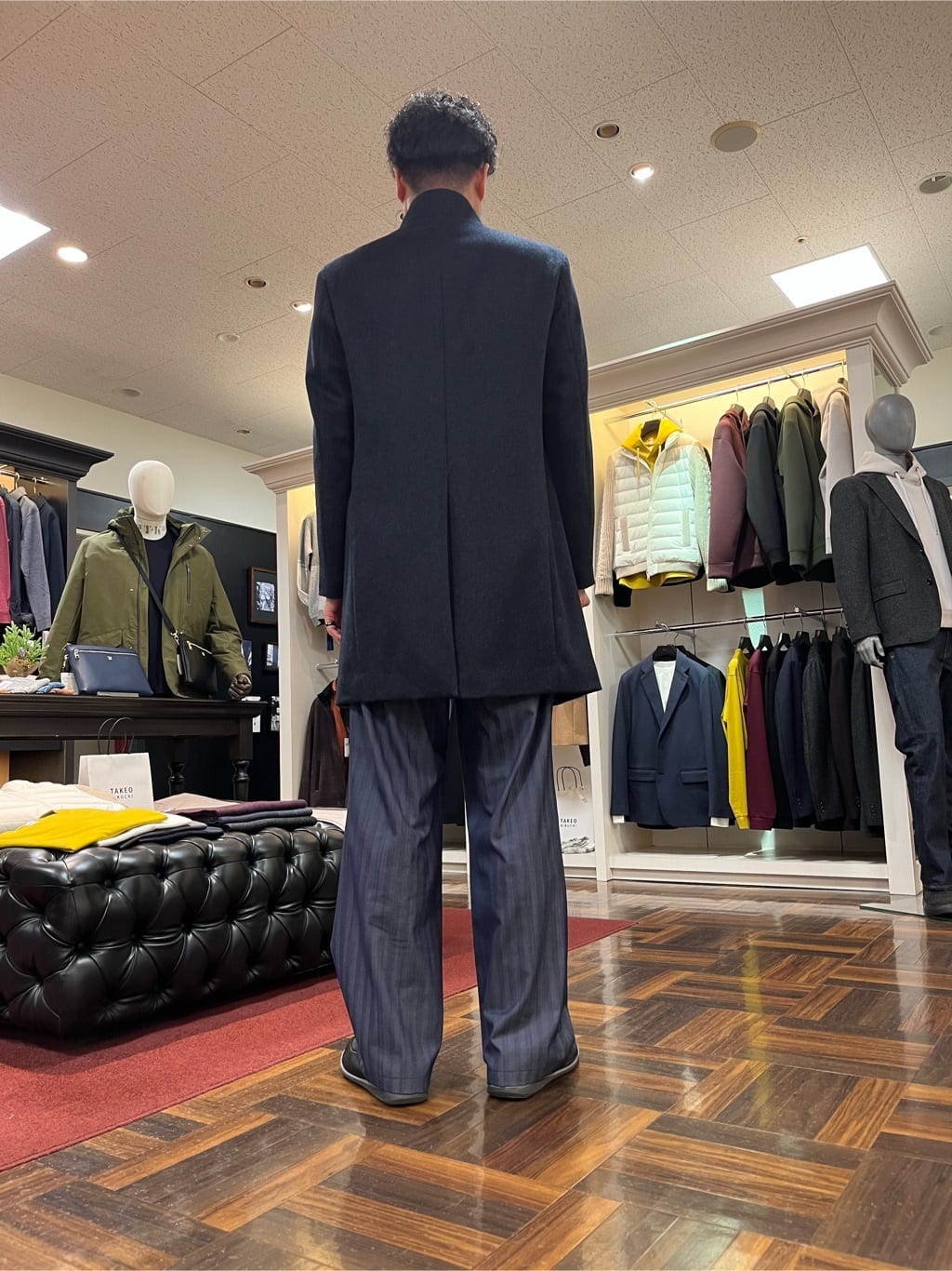 晃さんの「TAKEO KIKUCHI｜【ウールカシミヤブレンド】ビーバー調 スタンドカラー コート」を使ったコーディネート