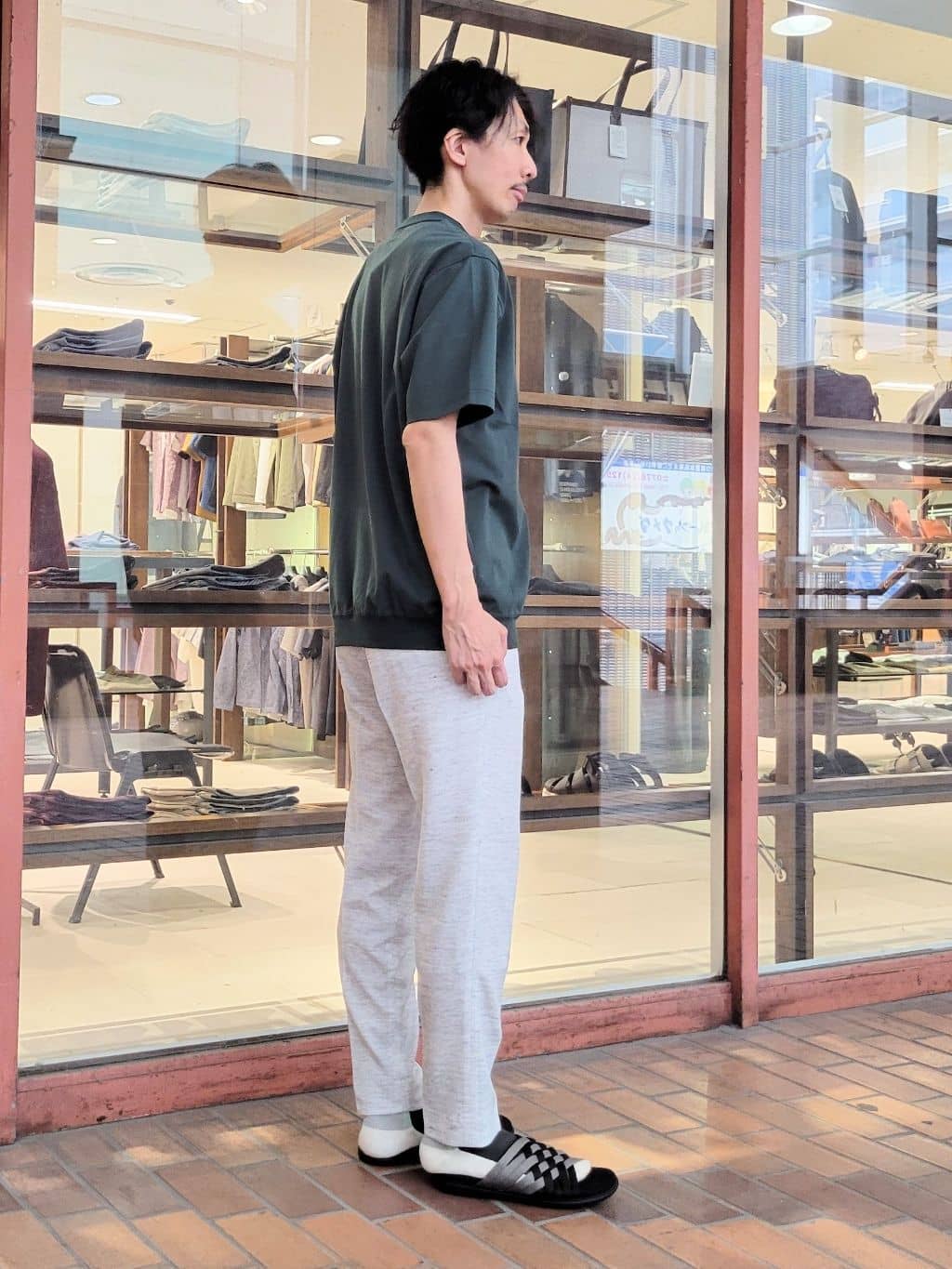 piroyaさんの「TAKEO KIKUCHI｜【抗菌防臭／5サイズ展開】ハイゲージポンチ Tシャツ」を使ったコーディネート